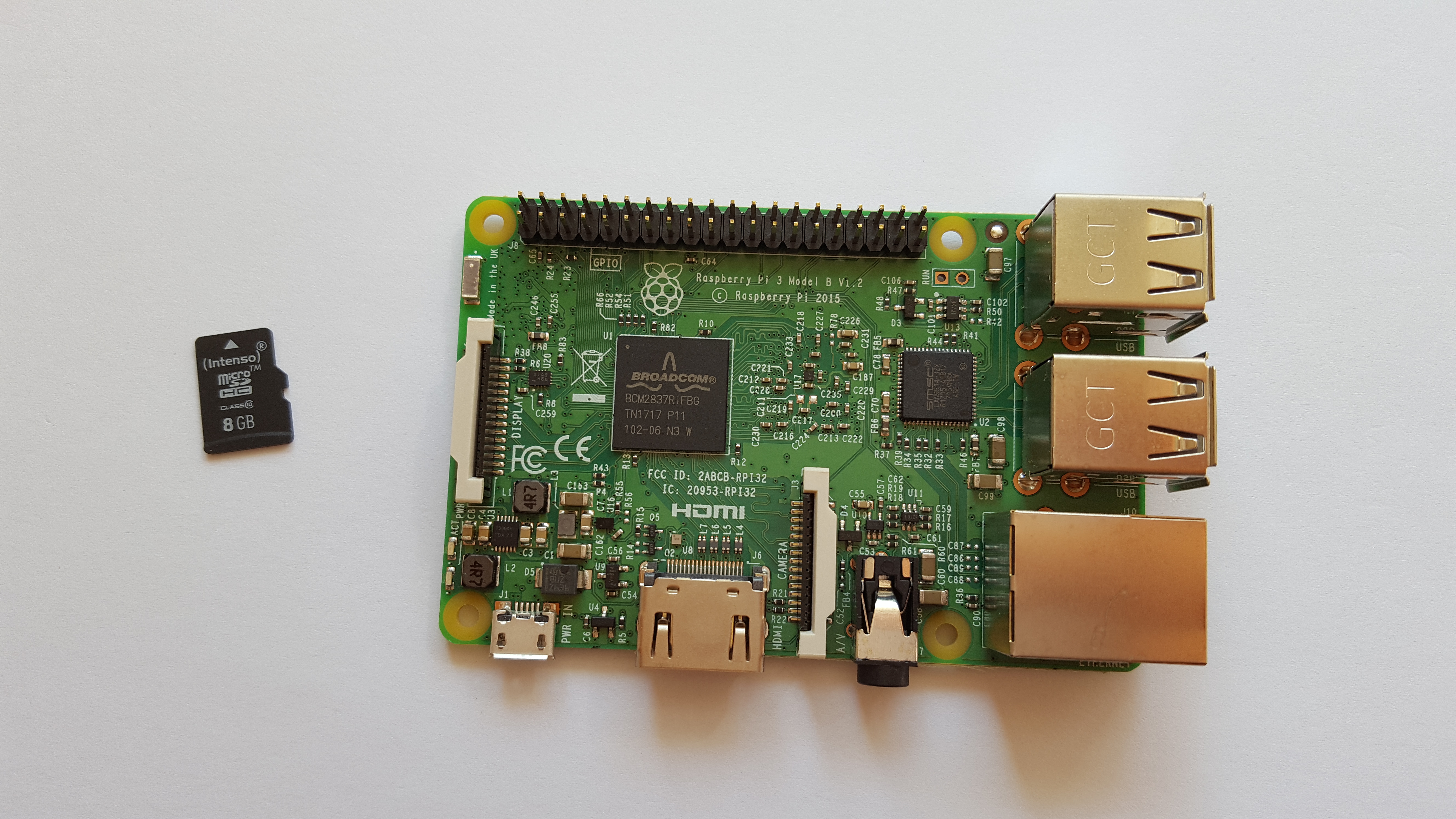 Raspberry Pi 3 Model B V1.2 and SD card